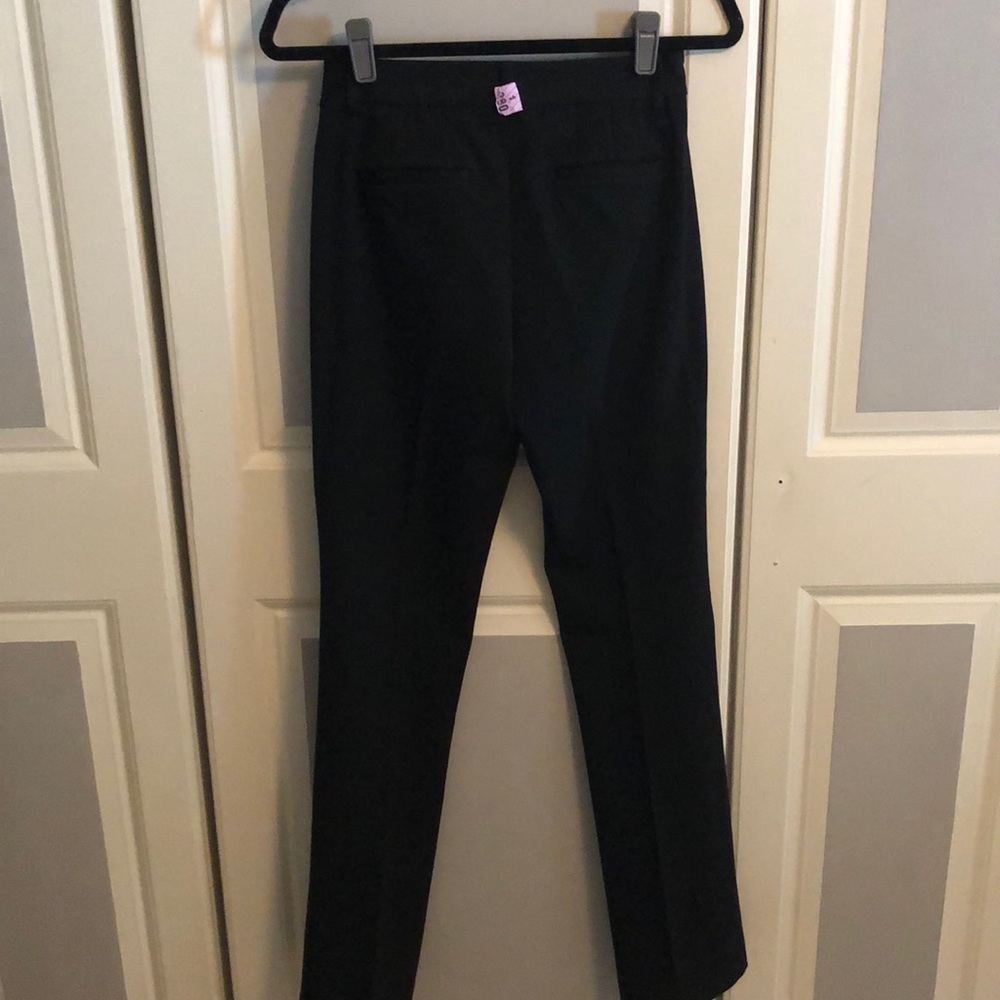 🦋EXPRESS Columnist BARELY BOOT🦋